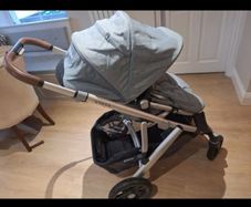 Uppababy Vista V2