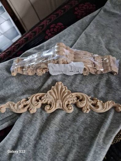 New sealed pack of Decrotive wood mouldings
