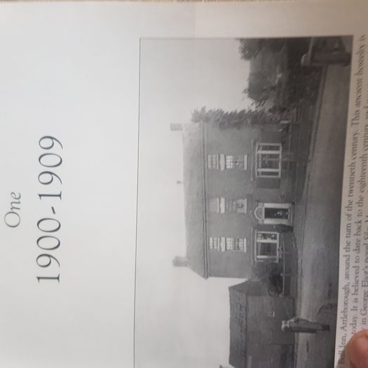 Nuneaton. Images Of England Cpmpiled By Peter Lee. In Mint Condition.