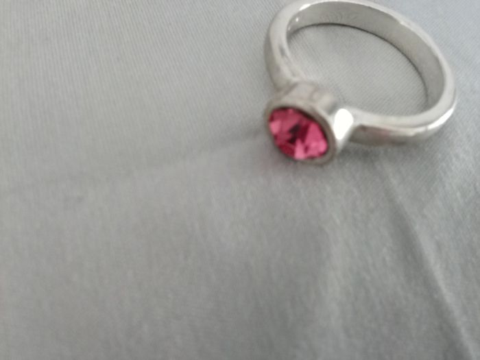 Costume Pink Stone Ring.