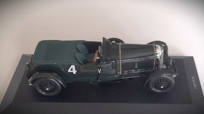 Diecast Model Le Mans Winning Bentley Le Mans 1930 1st - IXO 1:43