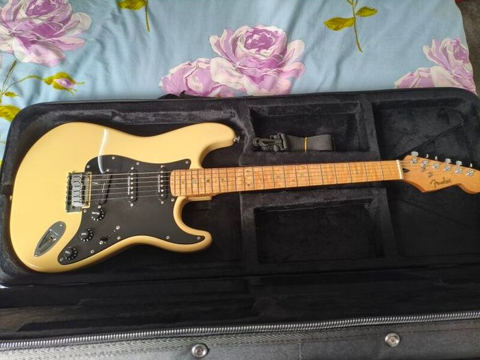 Fender Strat