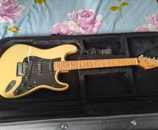 Fender Strat