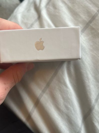 Apple  AirPods 4