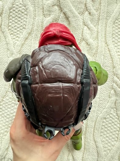 Playmate Teenage Mutant Ninja Turtles Out of the Shadows 11" Raphael Figure 2015 Right hand is too loose Used Please look at the pictures