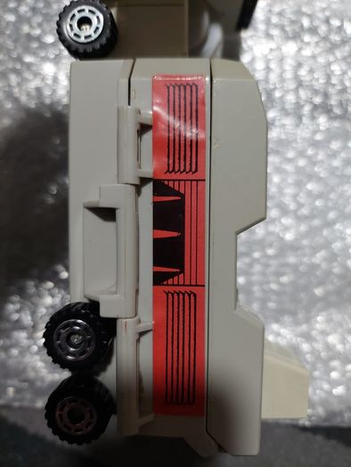 Transformer G1  Metroplex