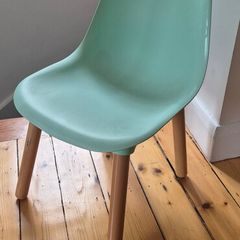 4 B-Space Kids' Chairs