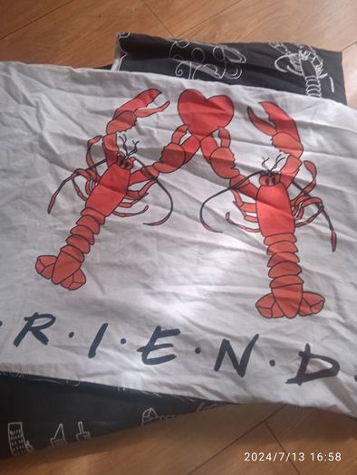 Friends Reversible Double Duvet Set