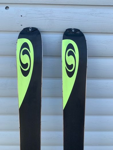 Must sell!! Salomon Skis, Alpine, and Poles - 170cm