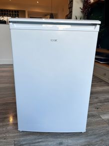 Undercounter Fridge Logik