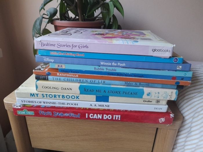 An array of children's books - from E1-E4