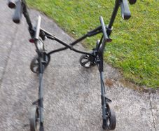 ROLLATOR ANS-18-122-90087, supports up to 150KG, seat not available for it, but I am sure can be Purchased seperately