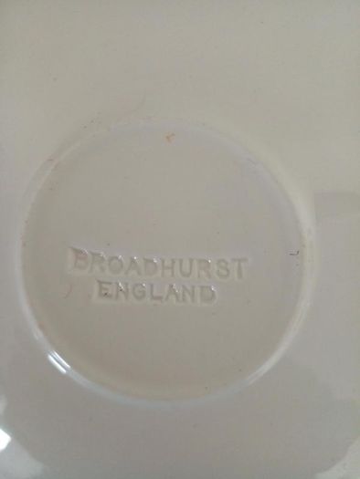 4 x Vintage Broadhurst Tea Plates