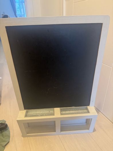 magnetic board