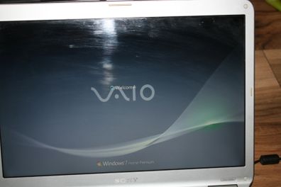 Sony VAIO VGN-NR38E 15.4" (160GB, Intel Pentium Dual-Core, 1.86GHz, 2GB) Notebook/Laptop - Silver