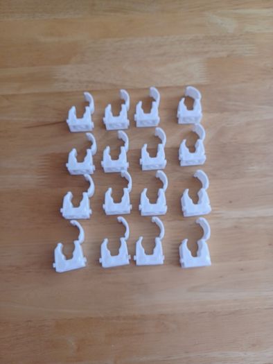 15 mm hinged pipe clips