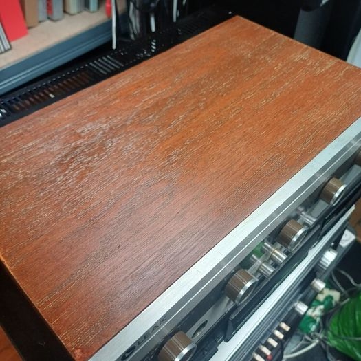 Legendary Vintage Leak stereo Delta 70 amplifier brilliant little amp and sounds wonderfull Tube like warmth and depth in great condition