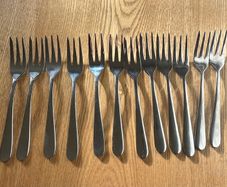 12 Pastry Forks