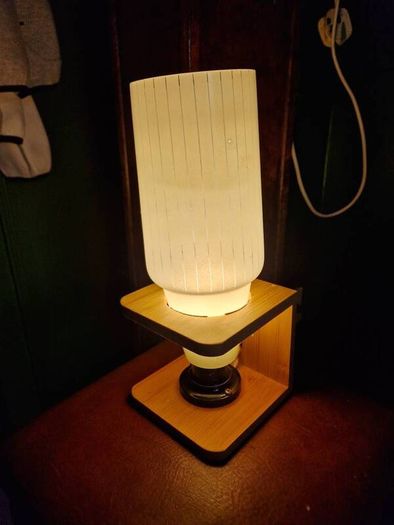 1 Retro Vintage Mid Century Glass shade /repro base  Table lamp