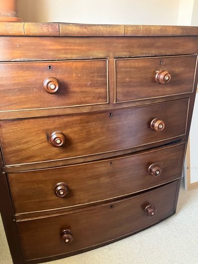 Antique chest of drawers