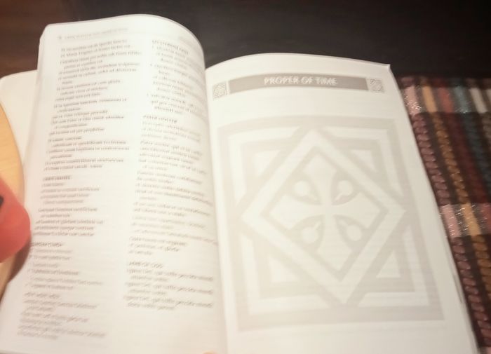 2014. Parish Mass Book. Yeara B. Volume 1.