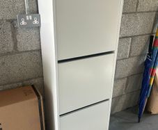 Shoe storage unit
