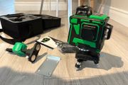 12 lines 3D laser kit + tripod 100 euro , no tripod 80 euro