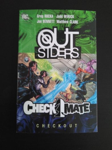graphic novels - Outsiders Checkmate - checkout tpb