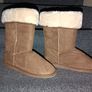 Ugg boots Image 4