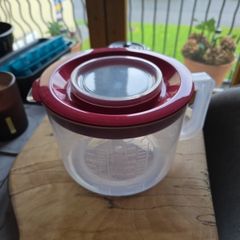 Mixing jug