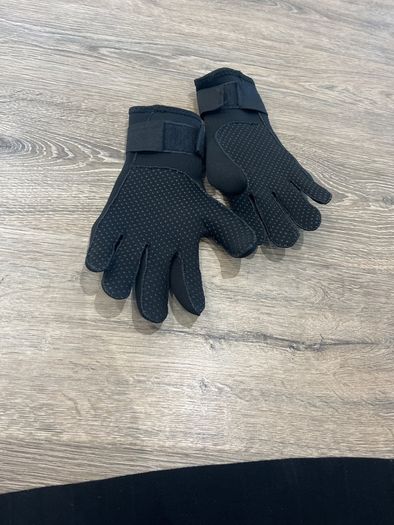 wetsuit gloves