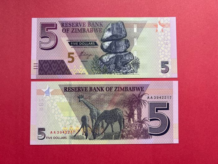 Zimbabwe   5  Dollars  2019 . Pick  102a  VERIFIED UNDER UV LIGHT .( Uncirculated )