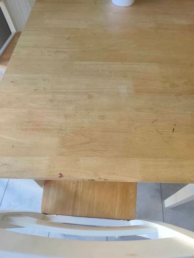 kitchen table and 6 chairs