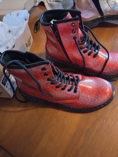 Dr Martins glitter jnr, uk 2 eu  34