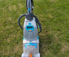 Carpet cleaner