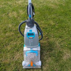 Carpet cleaner
