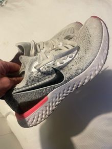 nike runners 2 pairs