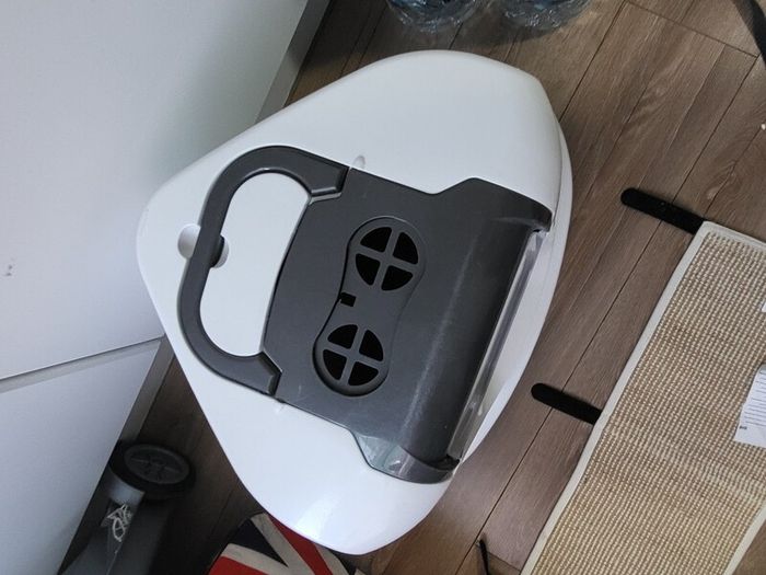 cat corner litter box