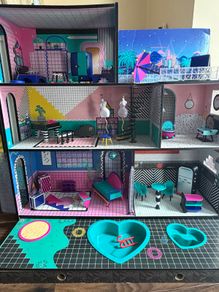 LOL dollhouse