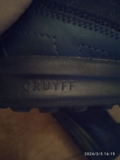Cruyff trainers