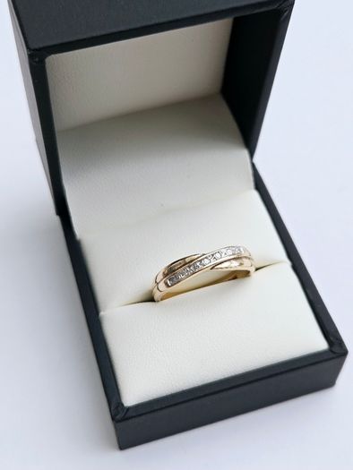 9ct Yellow Gold Diamond Crossover Eternity Ring