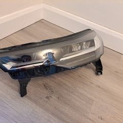 Renaul Capture Set of Headlights