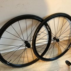 DT Swiss P1800 and GP5000 bike wheelset