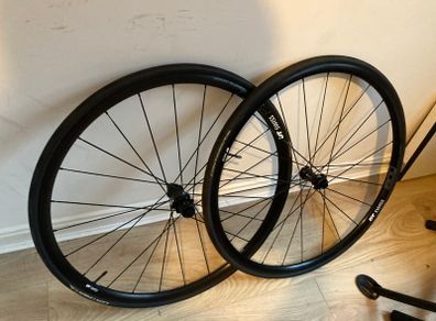 DT Swiss P1800 and GP5000 bike wheelset