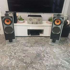 Rare opportunity to own a set of Bowers and Wilkins DM7 collector's edition as pristine condition Giant speakers over 30kg