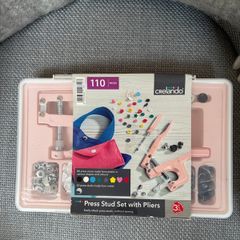 Press stud set with pliers