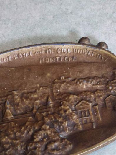 Made In France P Depose Cooper Effect Mount Royal On The Cile University Montreal Souvenir Ashtray