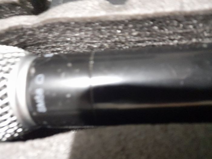 Cordless microphone shure SM58