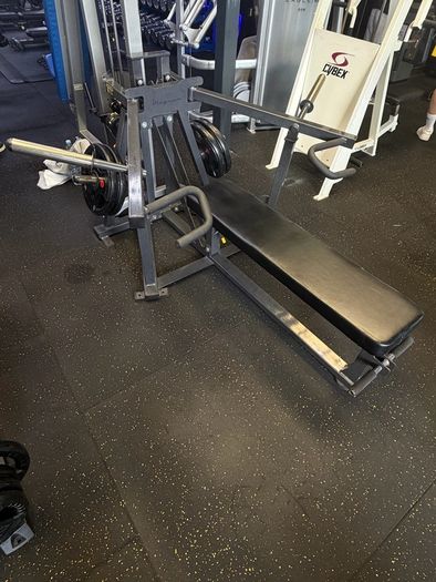Magnum Biangular Chest press - Plate Loaded