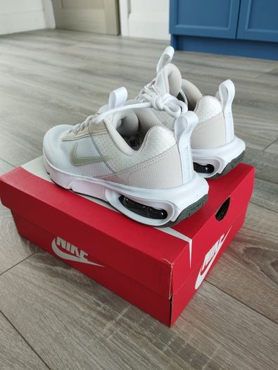 Nike Kids Trainers UK Size 3